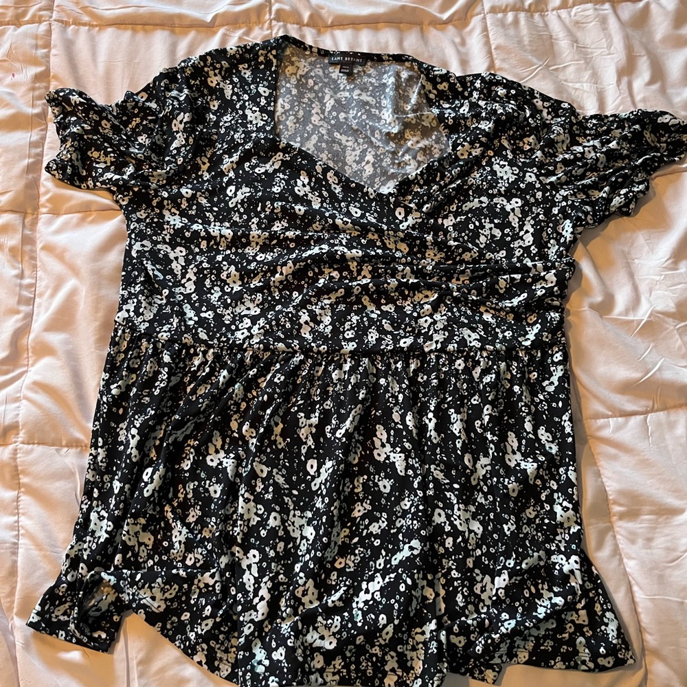 Lane Bryant Short Sleeve Surplice Top Size 18/20
